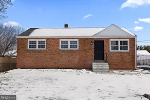 318 S Dupont Rd, Newport, DE 19804 - Photo 2