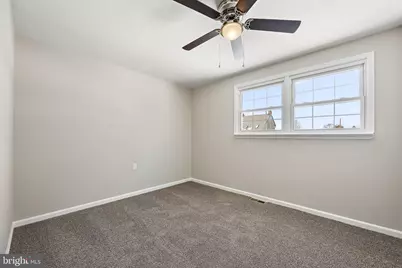 318 S Dupont Road, Newport, DE 19804 - Photo 12