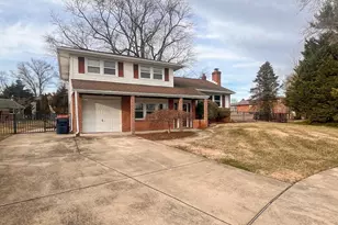 11 Fountain Ct, Wilmington, DE 19808 - Photo 2