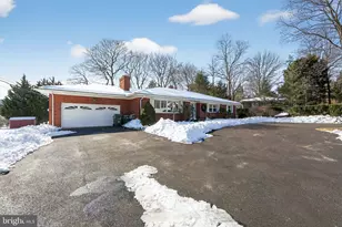 289 W Chestnut Hill Rd, Newark, DE 19713 - Photo 2