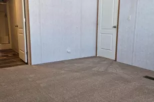 87 N Dragon Dr, Bear, DE 19701 - Photo 8