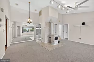 2101 Creekside Dr, Newark, DE 19711 - Photo 10