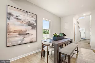 555 Arrowgrass Ln, New Castle, DE 19720 - Photo 2