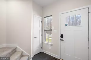 235 Felix Dr, Newark, DE 19713 - Photo 2