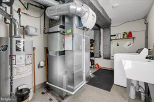 2036 Floral Dr, Wilmington, DE 19810 - Photo 16