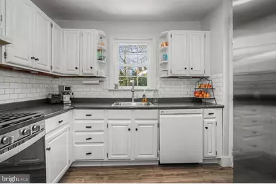 211 Atkins Avenue, Wilmington, DE 19805 - Photo 2