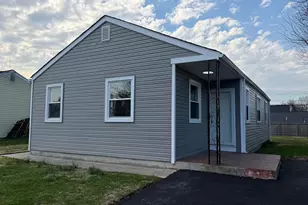 321 Bassett Ave, New Castle, DE 19720 - Photo 1