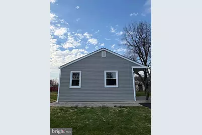 321 Bassett Avenue, New Castle, DE 19720 - Photo 2