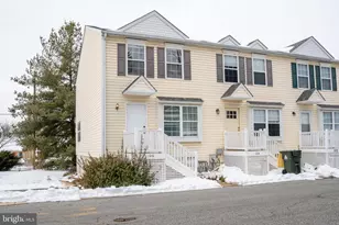 106 Gateway Dr, Newark, DE 19711 - Photo 1