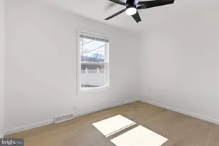 32 Constitution Blvd, New Castle, DE 19720 - Photo 16