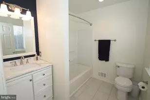 303 Lynley Ln, Newark, DE 19711 - Photo 16