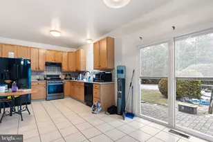 205 E Harvest Dr, New Castle, DE 19720 - Photo 8