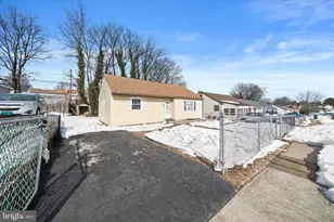 17 Richard Rd, New Castle, DE 19720 - Photo 2