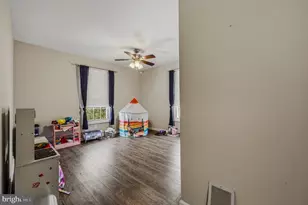 21 Farmingdale Ln, Newark, DE 19711 - Photo 32