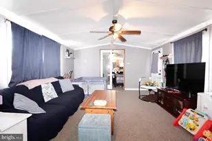 8 Vincent Ct, Bear, DE 19701 - Photo 2