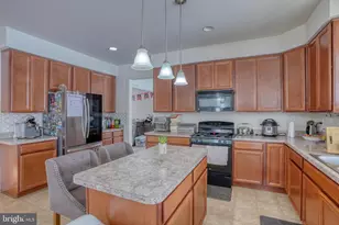 301 E Furrow Ln, Newark, DE 19702 - Photo 18