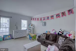 301 E Furrow Ln, Newark, DE 19702 - Photo 12