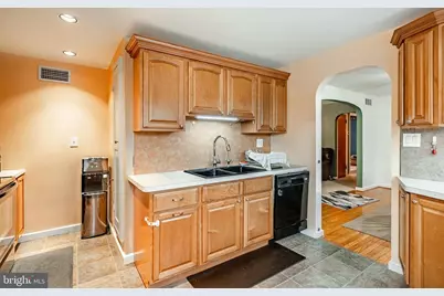 210 Glen Berne Drive, Wilmington, DE 19804 - Photo 12