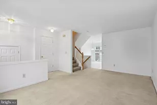 9 Creek Ln, Newark, DE 19702 - Photo 2