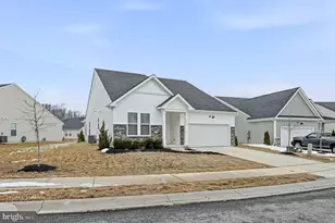 676 Mayfield Fls Dr, Newark, DE 19702 - Photo 1