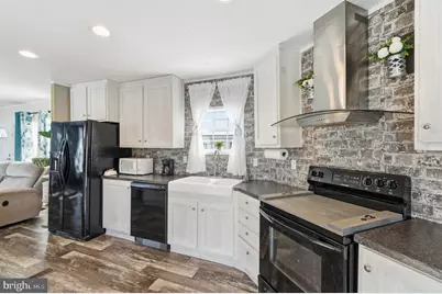 1110 12th Avenue #818, Wilmington, DE 19808 - Photo 2