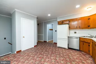 2422 W Parris Dr, Wilmington, DE 19808 - Photo 12