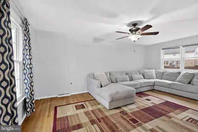 610 S Walnutree Lane, Claymont, DE 19703 - Photo 4