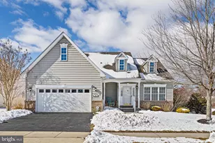 18 Devalinder Dr, Newark, DE 19702 - Photo 1