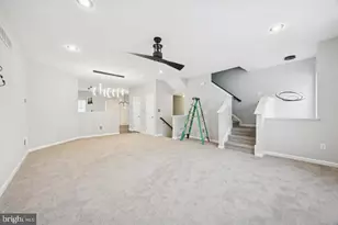 640 Jacobsen Cir, Newark, DE 19702 - Photo 2