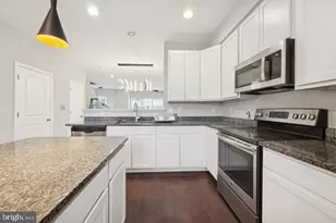 640 Jacobsen Cir, Newark, DE 19702 - Photo 4