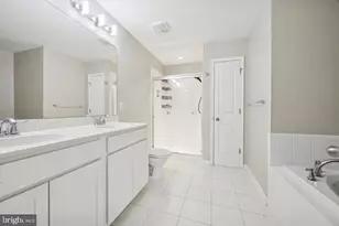 640 Jacobsen Cir, Newark, DE 19702 - Photo 16