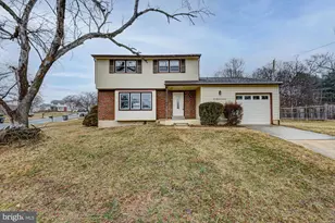 214 Darwin Dr, Newark, DE 19711 - Photo 1
