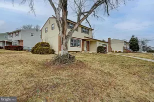 214 Darwin Dr, Newark, DE 19711 - Photo 2