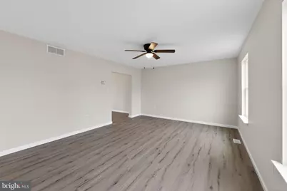 151 N Katrin Circle, New Castle, DE 19720 - Photo 4