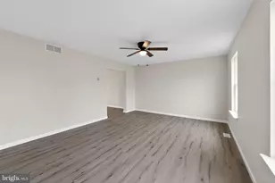 151 N Katrin Cir, New Castle, DE 19720 - Photo 4