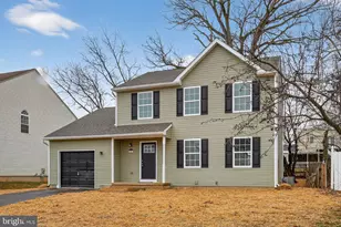 151 N Katrin Cir, New Castle, DE 19720 - Photo 2