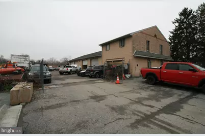 327 Airport Road, New Castle, DE 19720 - Photo 4