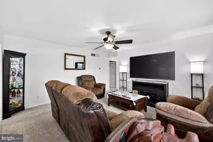 227 Paynter Dr, Wilmington, DE 19804 - Photo 10