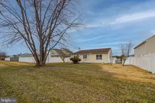 21 Charles Dr, New Castle, DE 19720 - Photo 6