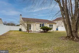 21 Charles Dr, New Castle, DE 19720 - Photo 4