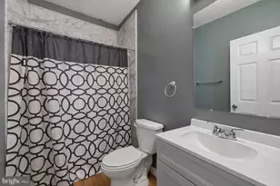 817 Kirkwood St, Wilmington, DE 19801 - Photo 8