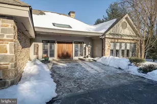 12 Brendle Ln, Wilmington, DE 19807 - Photo 2