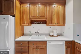 2610 Dean Dr, Wilmington, DE 19808 - Photo 8