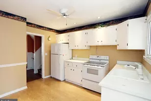 38 S Dickens Rd, Claymont, DE 19703 - Photo 6