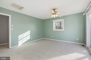 159 E Green Valley Cir, Newark, DE 19711 - Photo 16