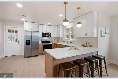 110 N Meadow Drive, Townsend, DE 19734 - Photo 2