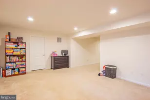 614 N General Knyphausen Ct, Newark, DE 19702 - Photo 32