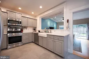 310 W 14th St, Wilmington, DE 19801 - Photo 8