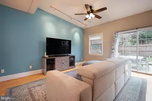 310 W 14th St, Wilmington, DE 19801 - Photo 12