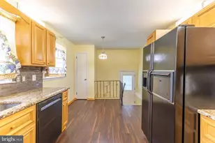 303 Wooddale Ave, New Castle, DE 19720 - Photo 8